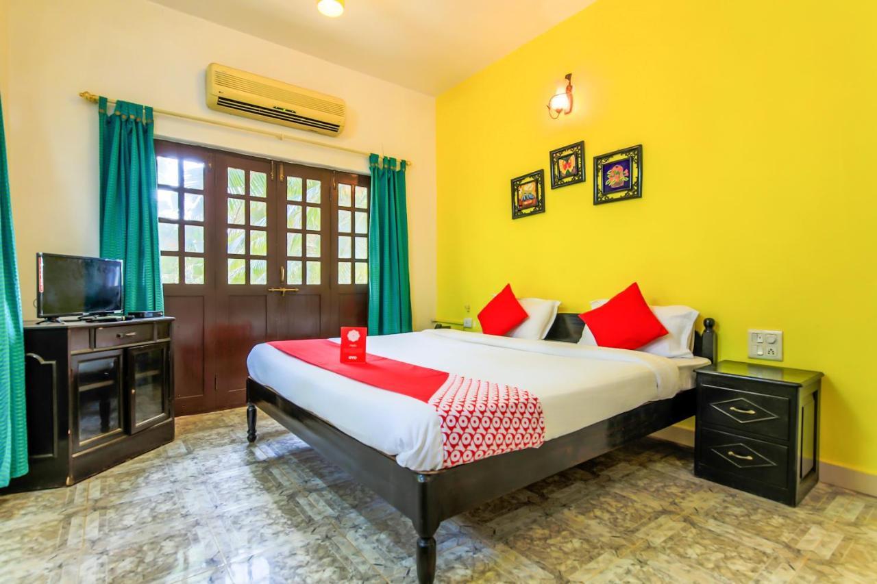 Oyo 13311 The White Feather Hotel Mandrem Bagian luar foto