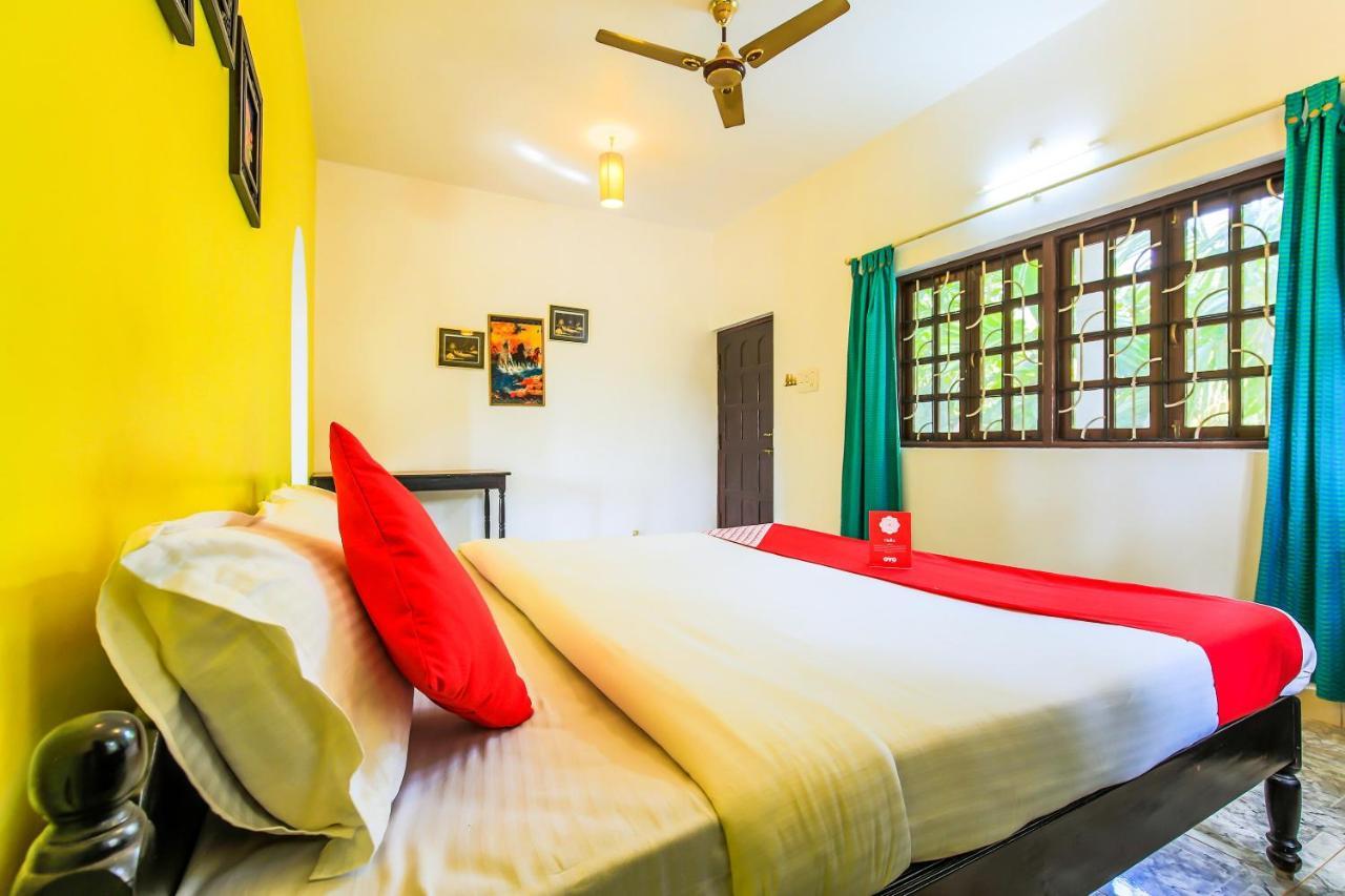 Oyo 13311 The White Feather Hotel Mandrem Bagian luar foto