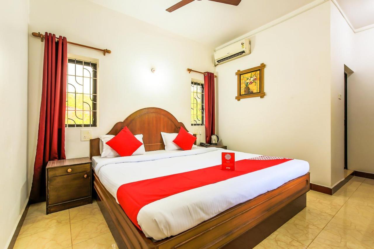 Oyo 13311 The White Feather Hotel Mandrem Bagian luar foto